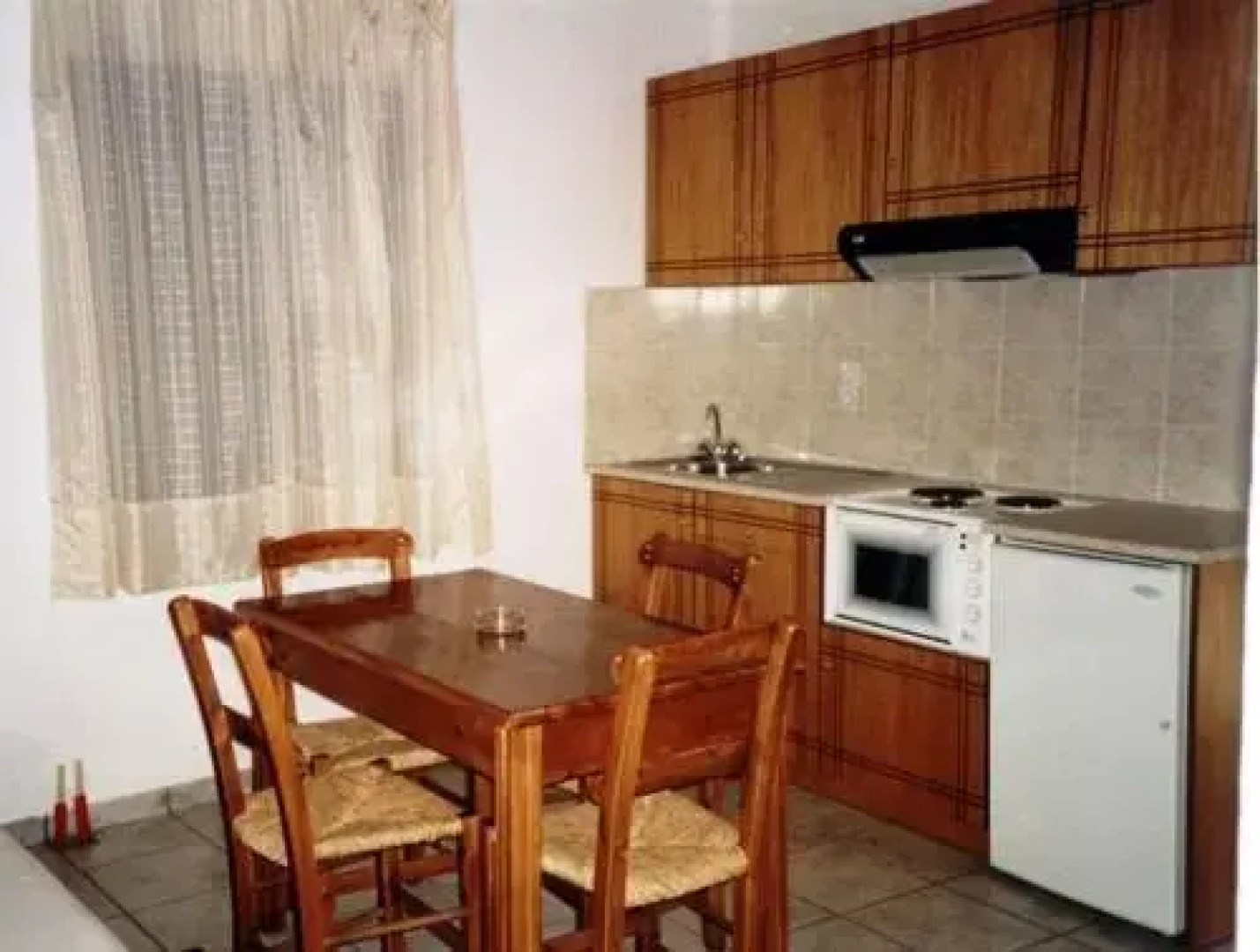 Flisvos Apartments