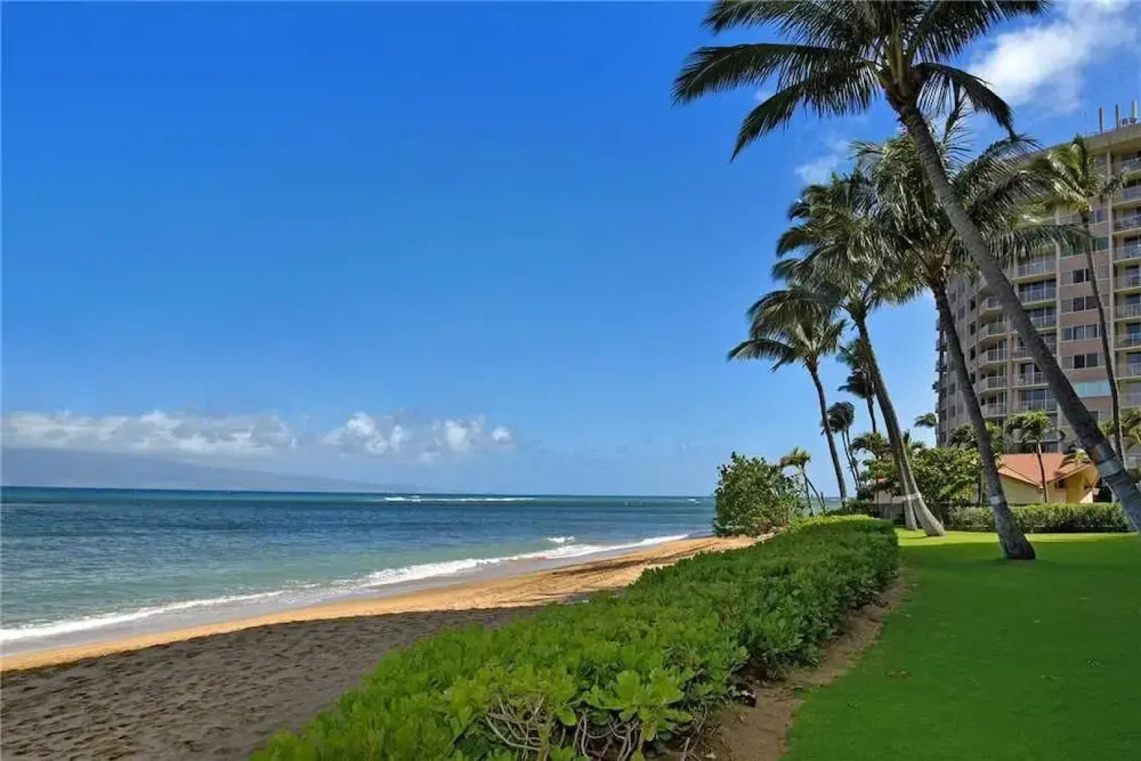 Valley Isle 809 by RedAwning