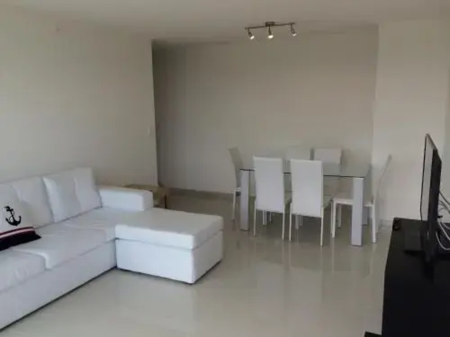 Summer Tower Piso 16
