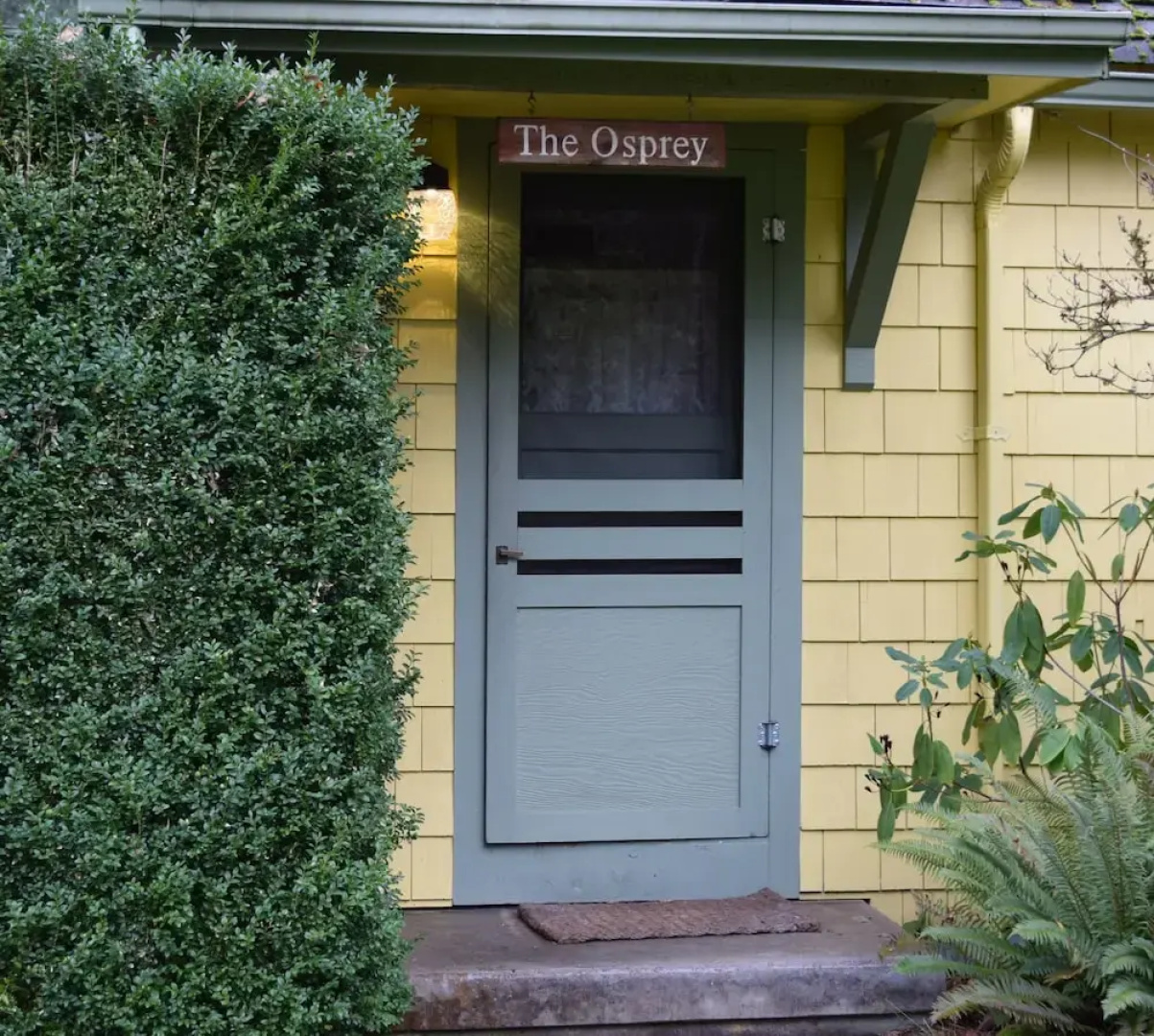 McKenzie River Inn Bed & Breakfast and Cabins