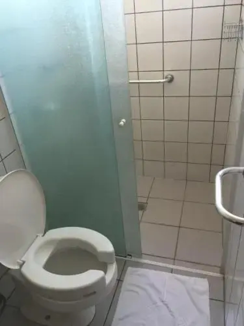 Robusti Plazza Hotel
