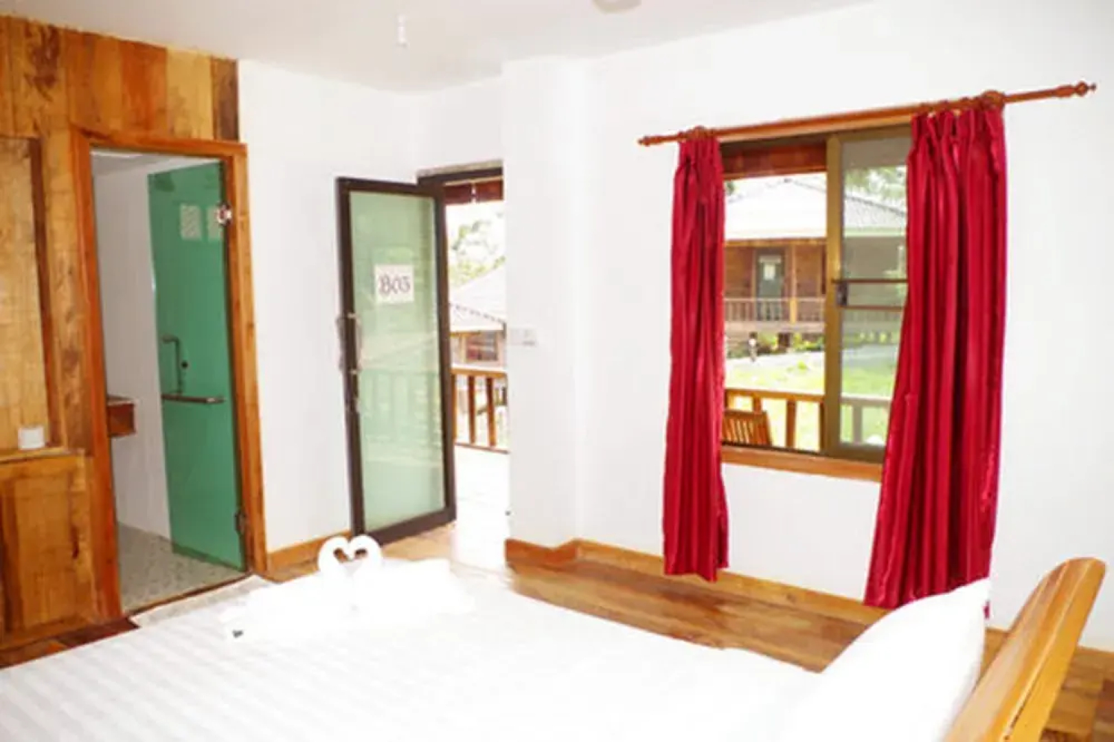 Golden Bungalow (former Hillside Bungalow )