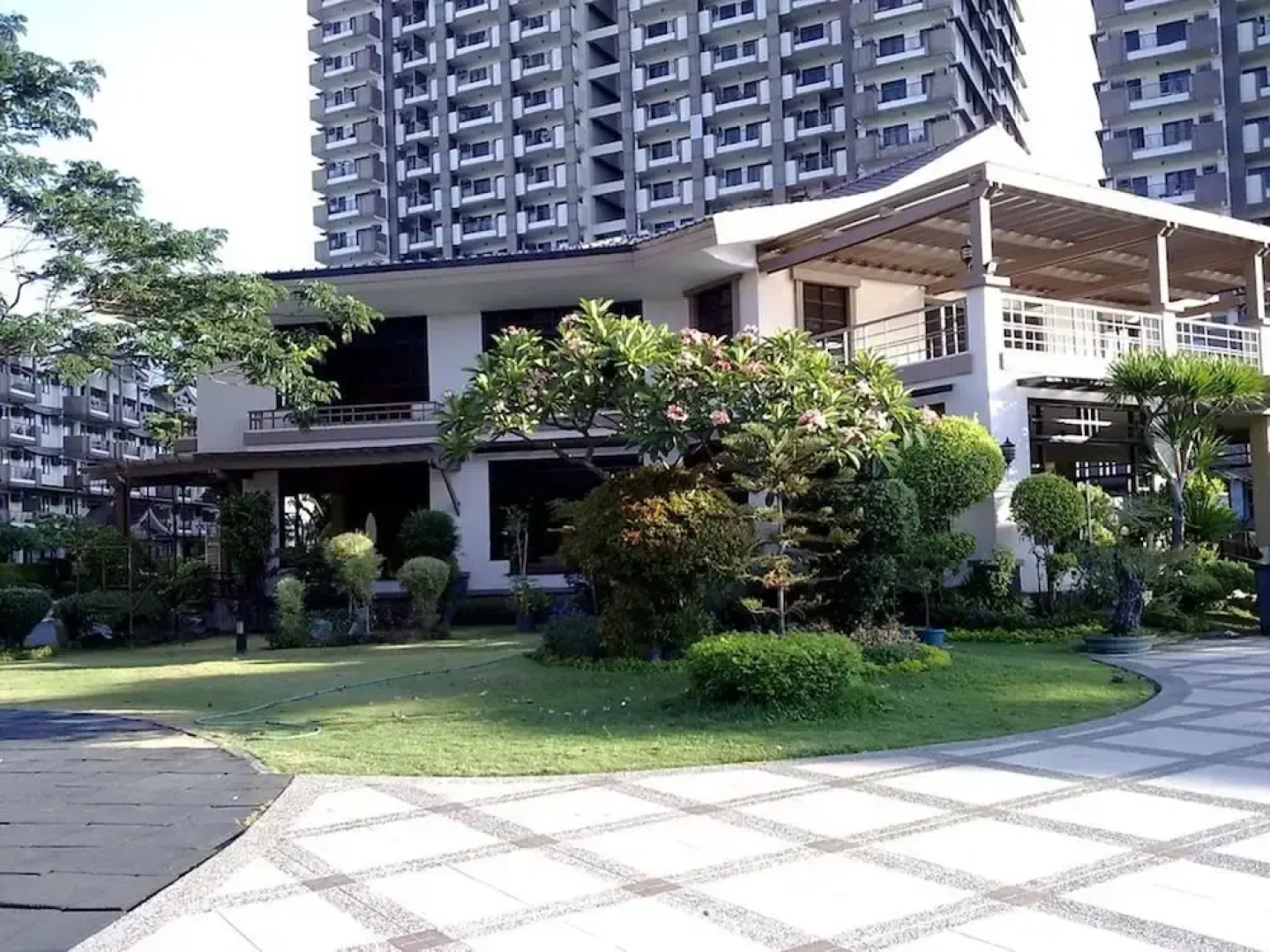 Studio in Acacia Estates BGC