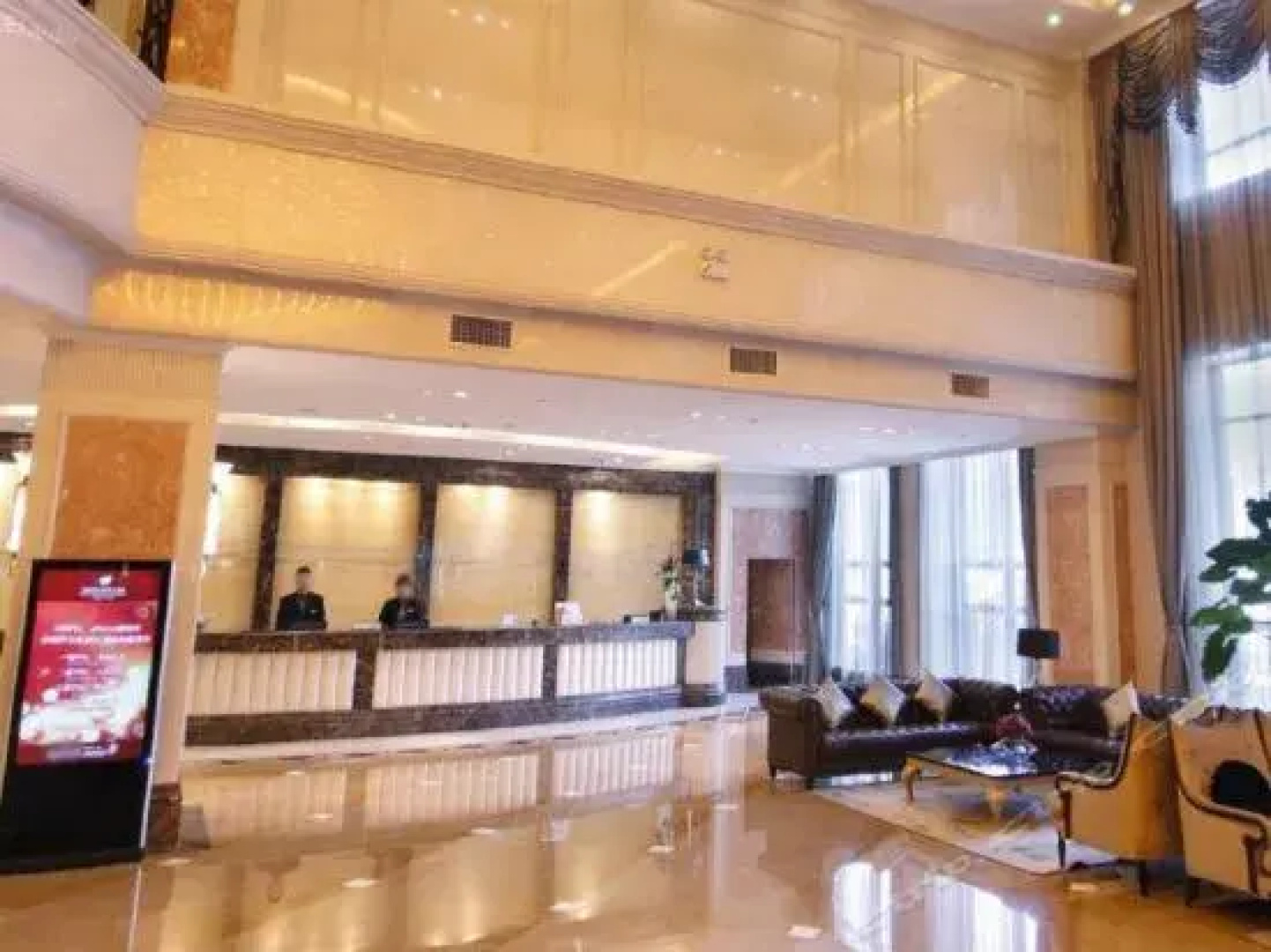 Royal Hotel
