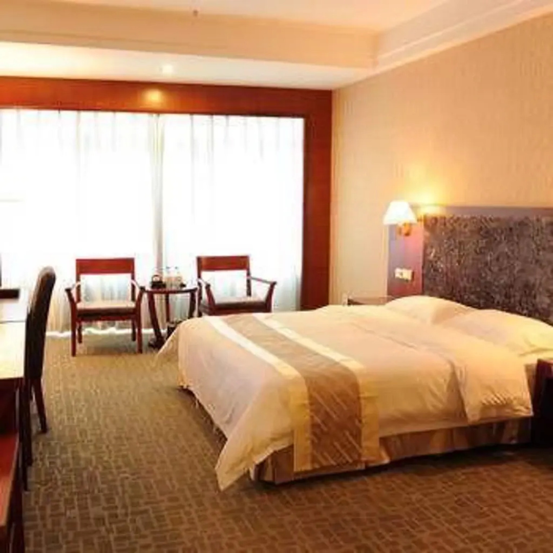 Golden Leaf Hotel