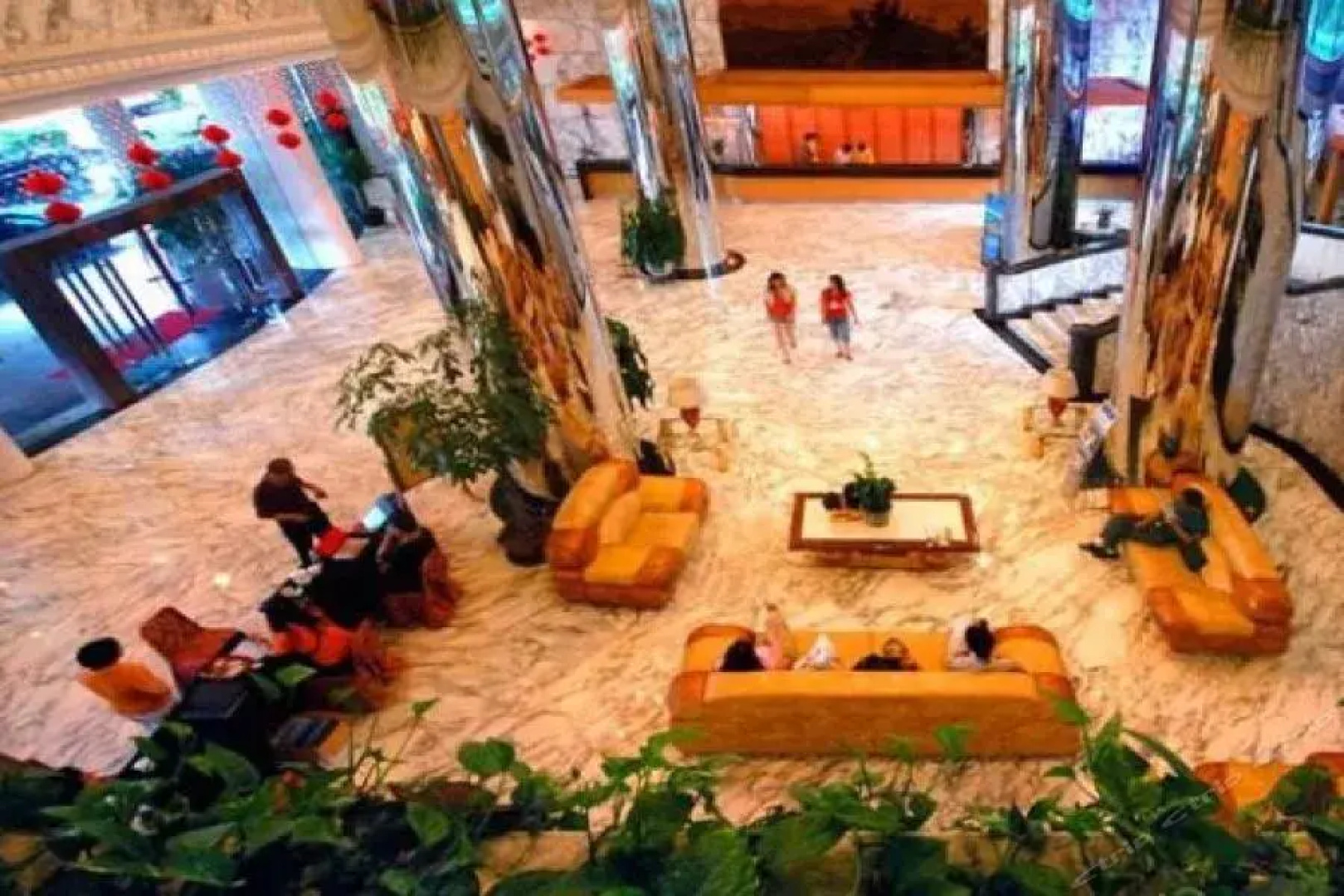 Scenic Holiday Hotel