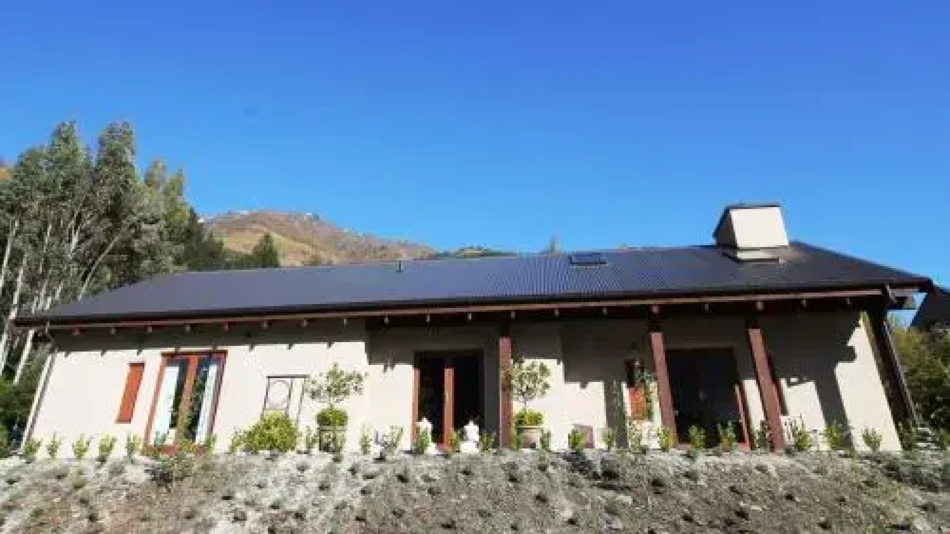 The Paddock Straw Bale Luxury Holiday House