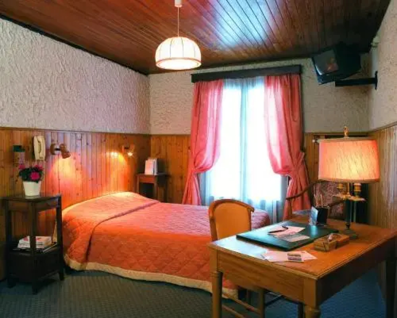 La Petite Chaumiere