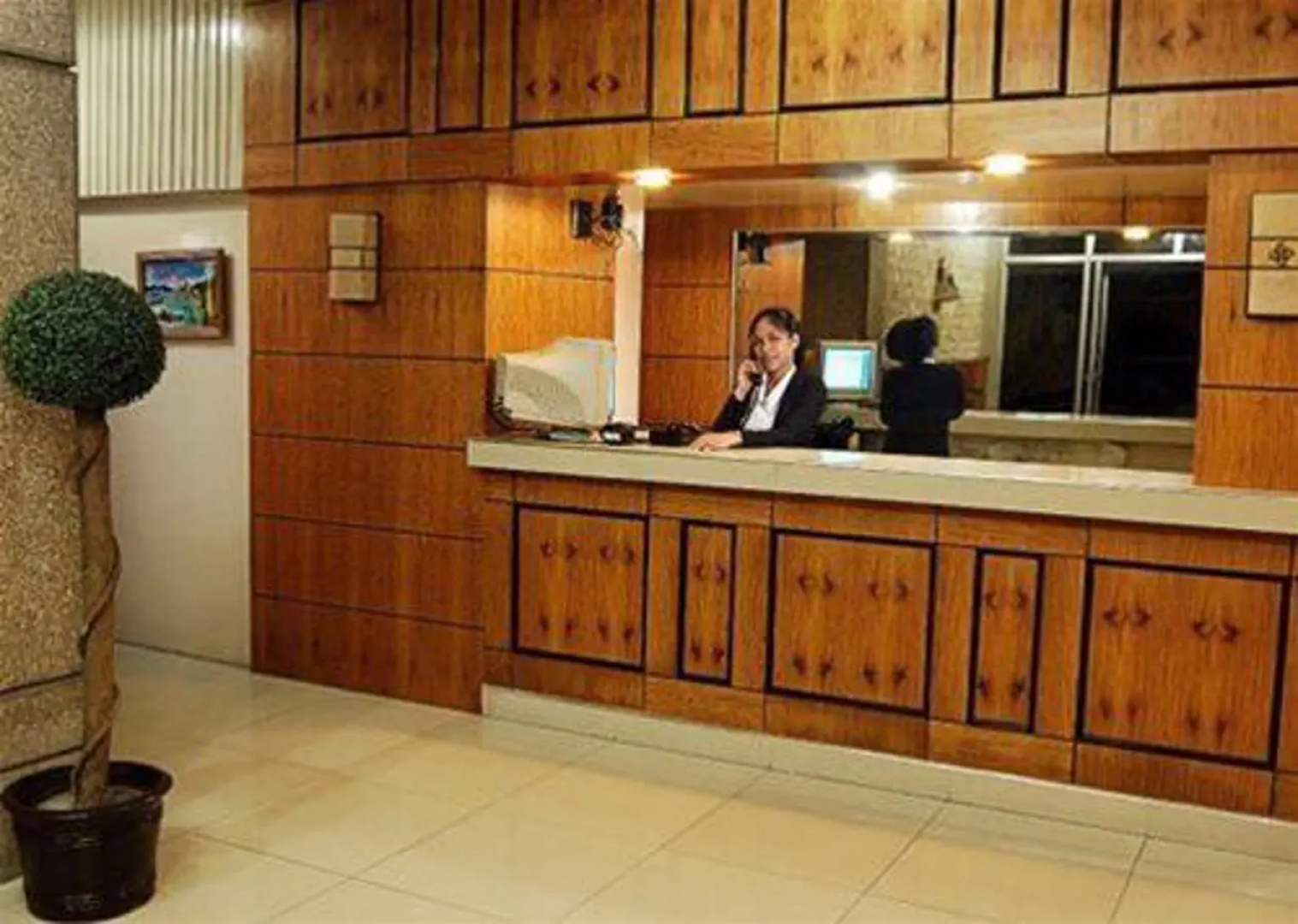 Bamboo Garden Business Inn