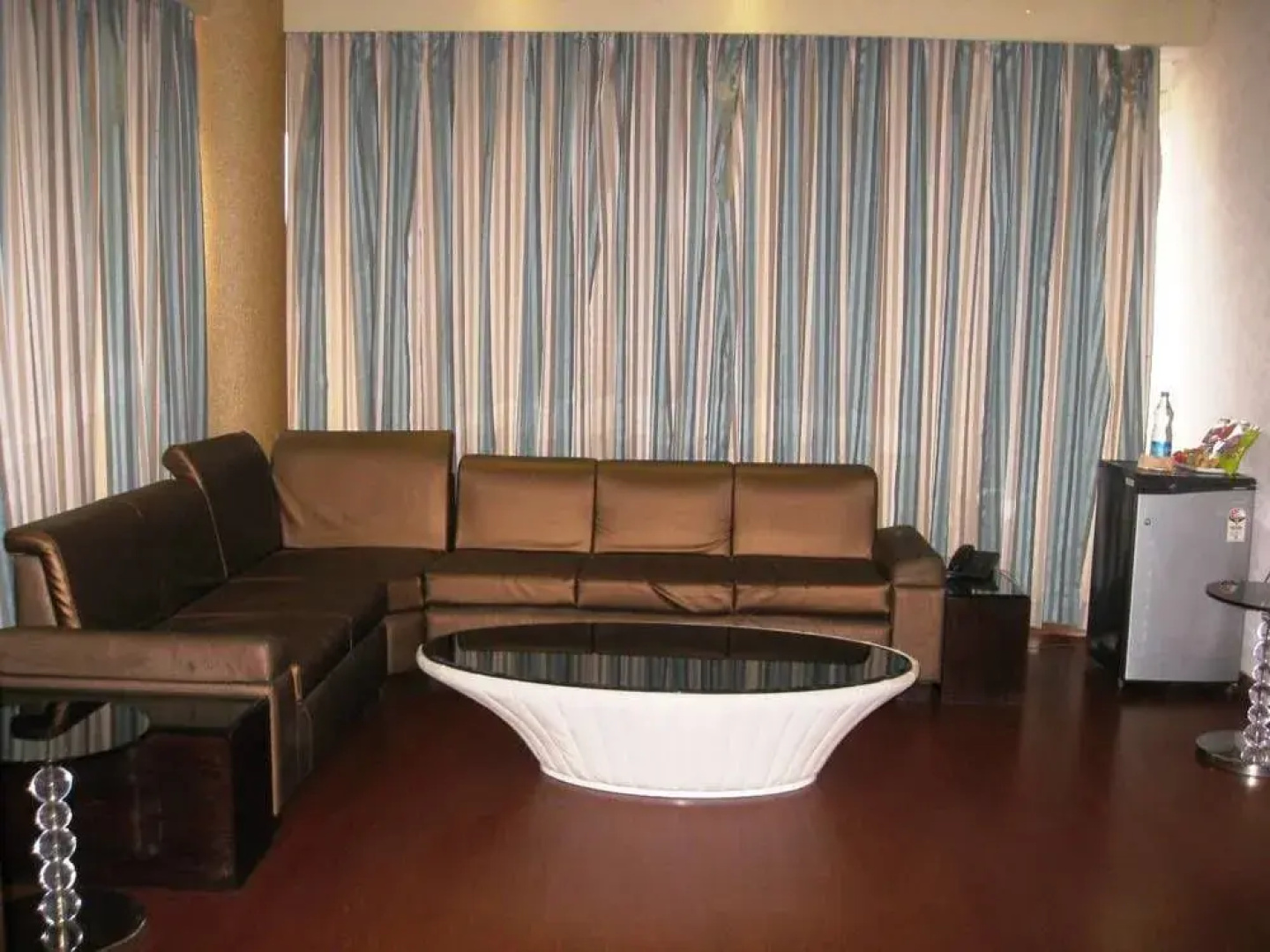 East Lite Hotel