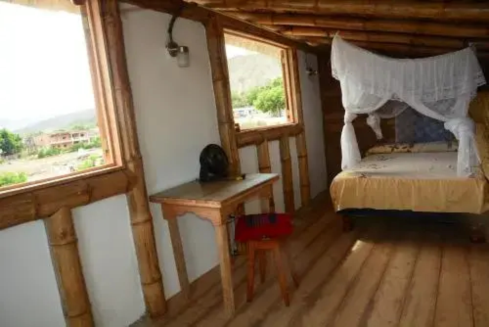 hostal monte libano