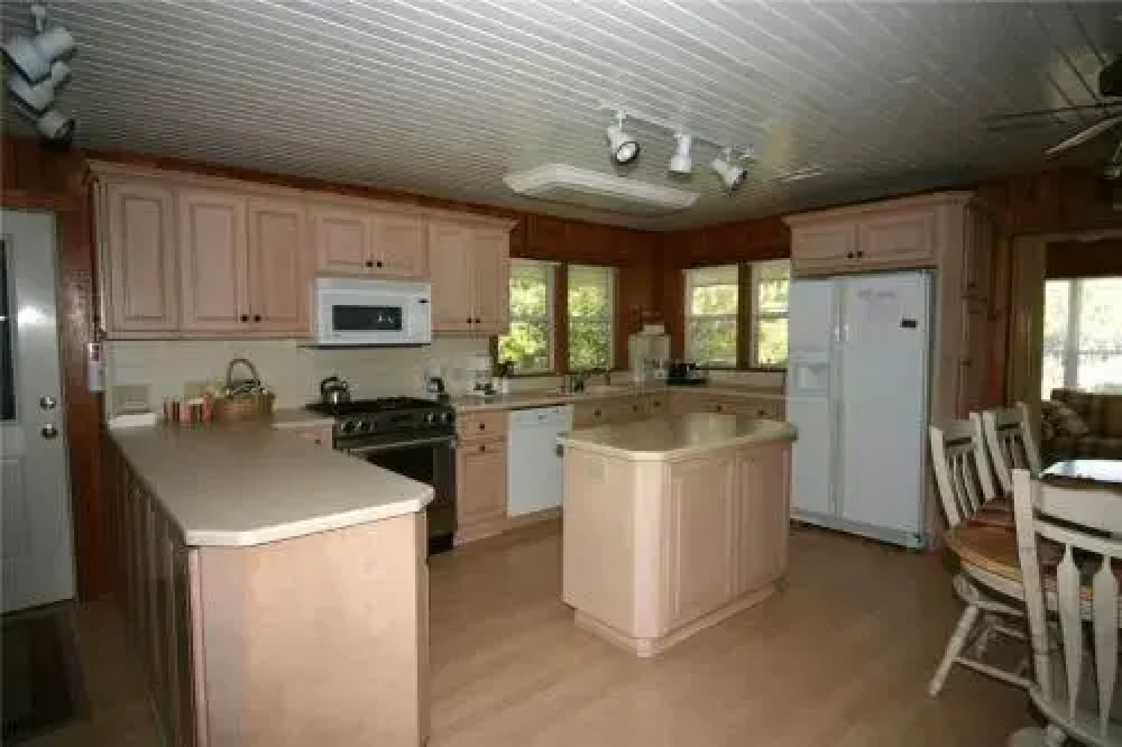 Sound Pleasures Private - 4 Br Home