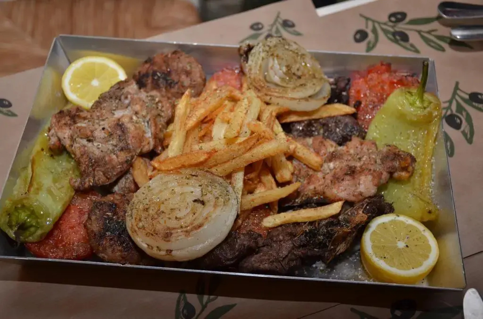 I Anatoli tou Porto Tinos