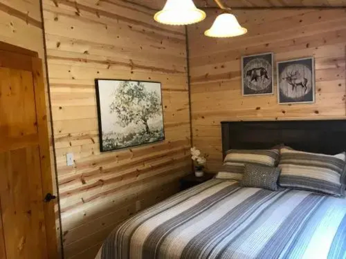 AK Vacation Cabins Woodland Hollow Log Cabin