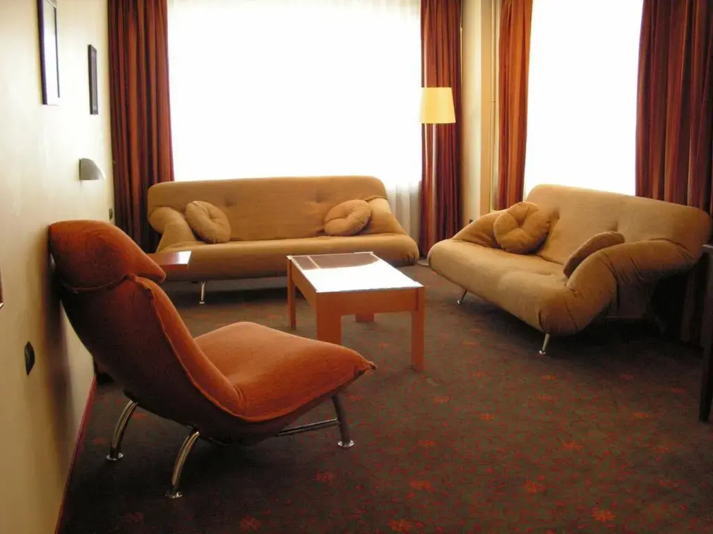 Yafeya Hotel