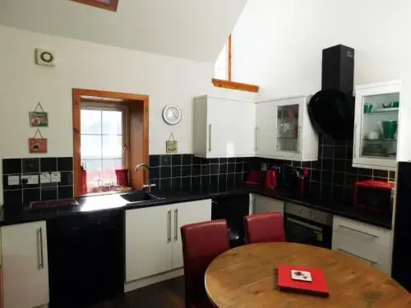 Antonine Wall Cottages And Bonnyside House