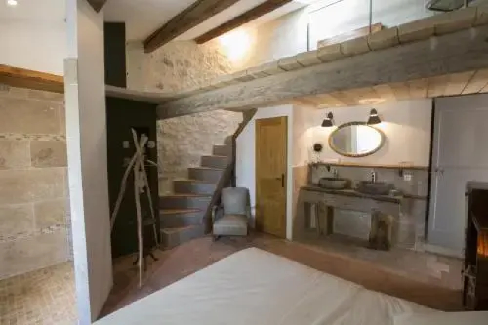 La Maison Des Baux Arts