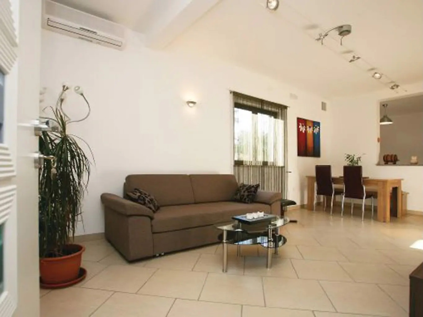 Holiday Home Dori (LBN394)