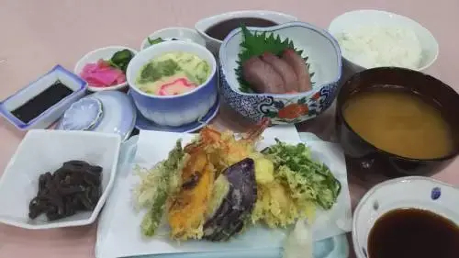 J-Hoppers Lake Biwa Guesthouse