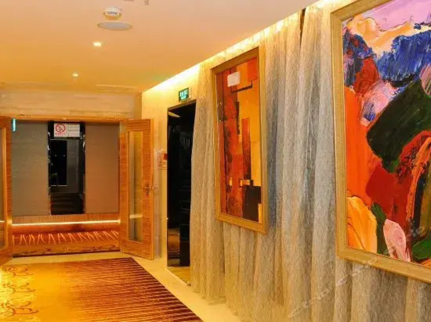 Xianning Lanhai Hotel