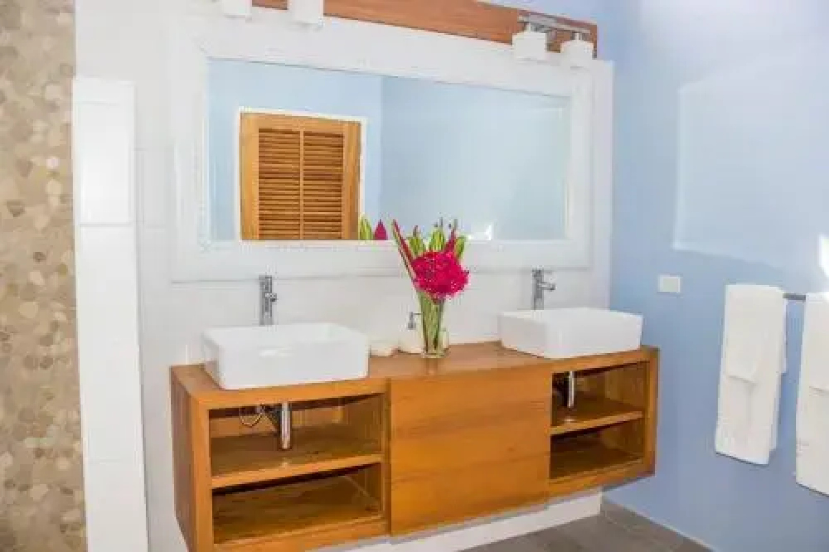 Malmok Beach Break Villa