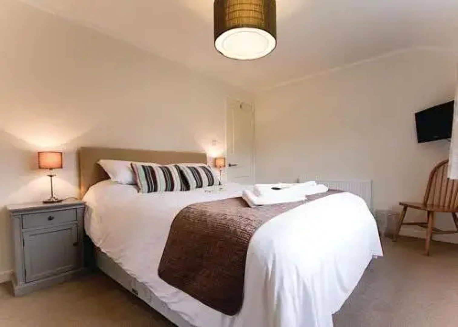 Caddys Corner Lodges