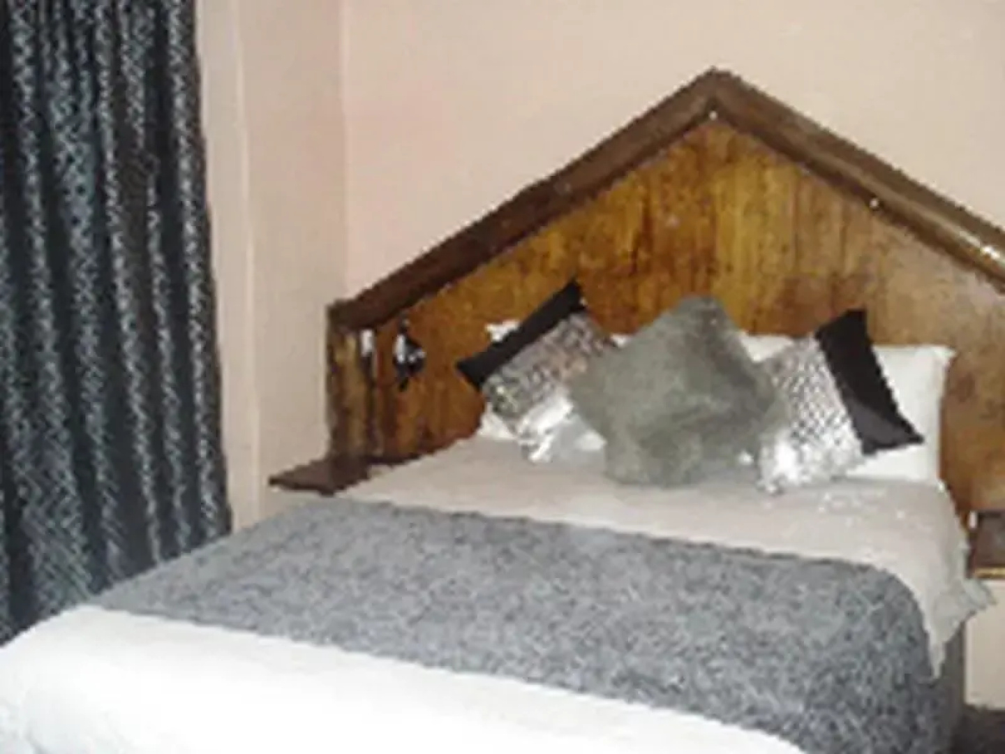 Motozi Lodge
