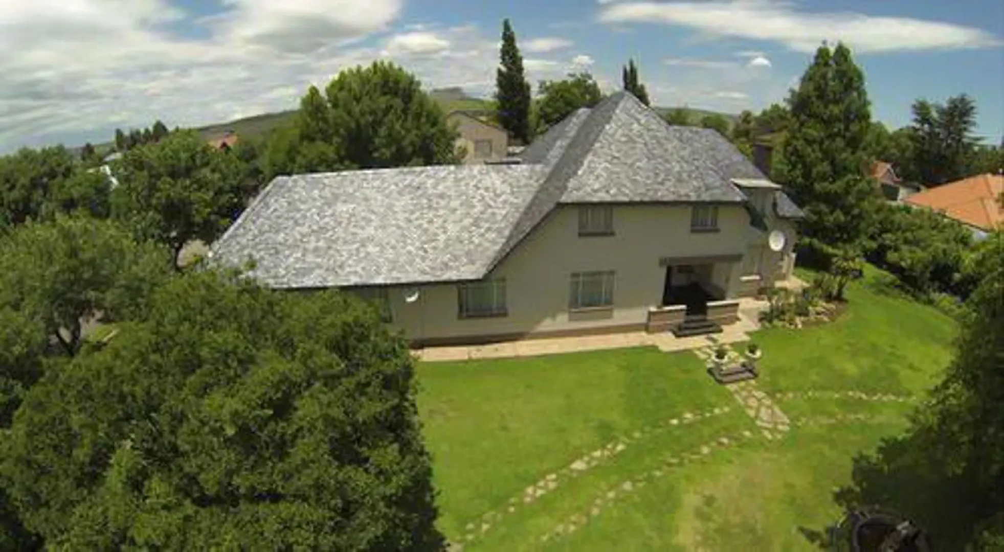 Africlassic Guest House - Harrismith