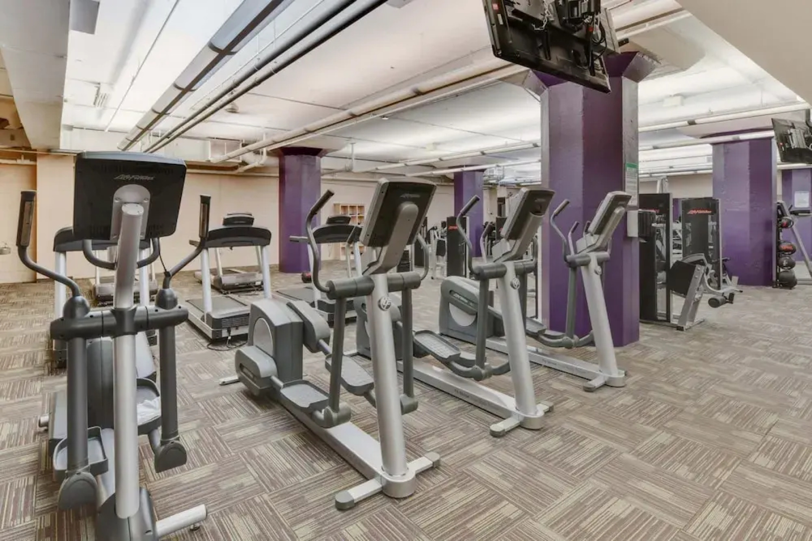 Global Luxury Suites in Downtown Cleveland