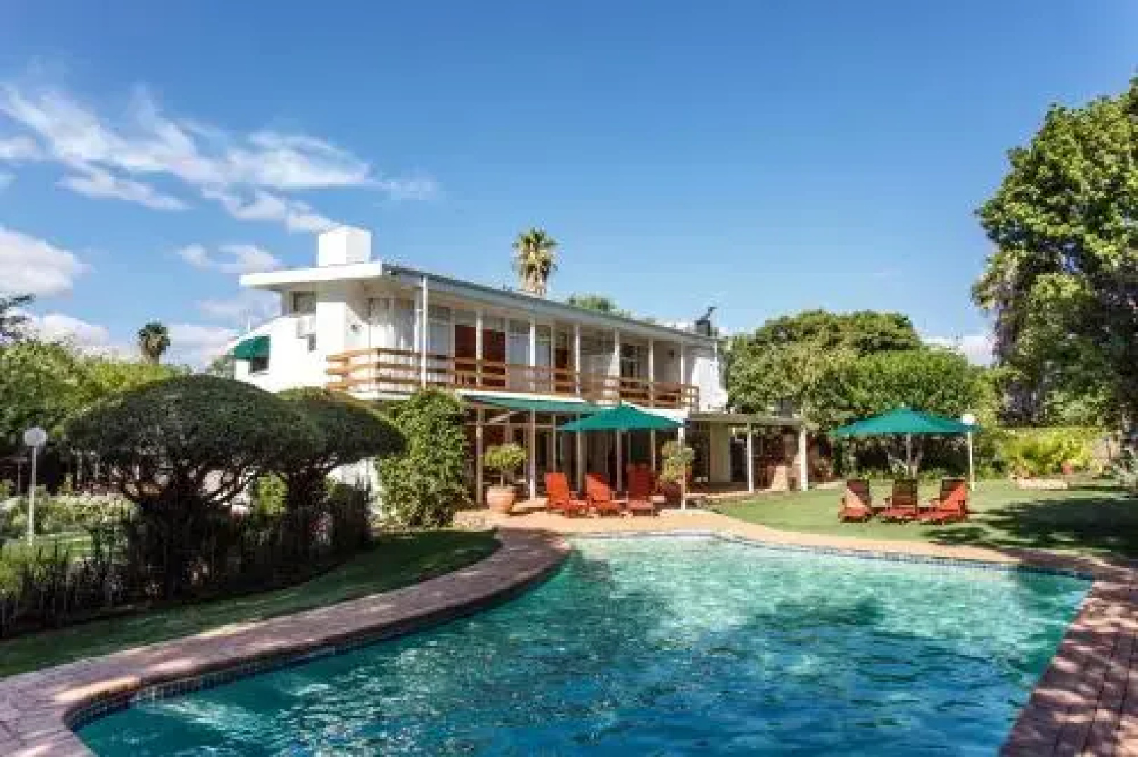 Le Rouxs Guest House