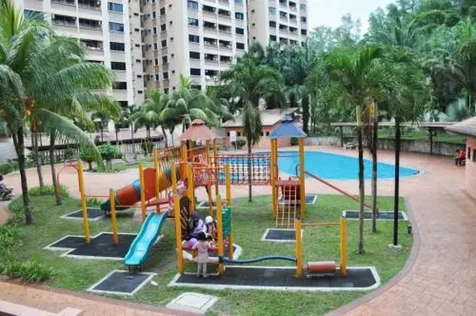 Putra Villa Condominium