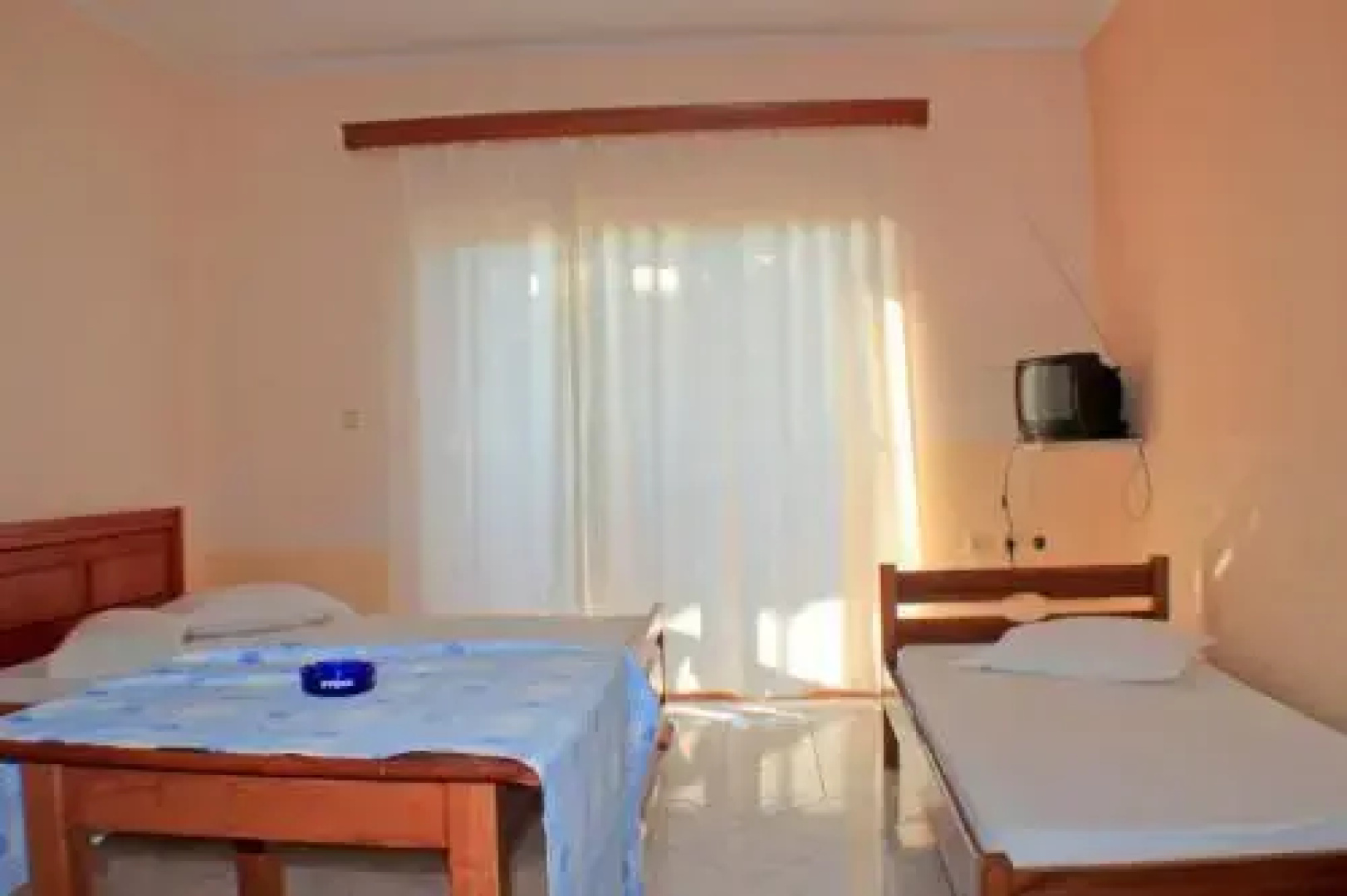 Zinos Rooms