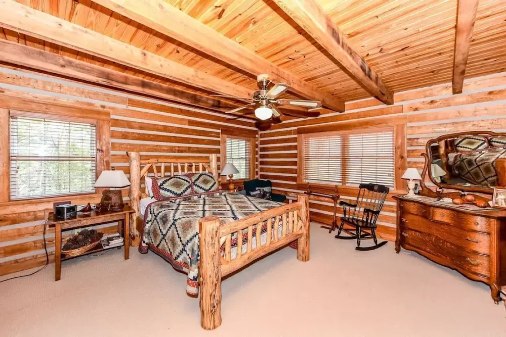 Tranquility - 4 Br home by RedAwning