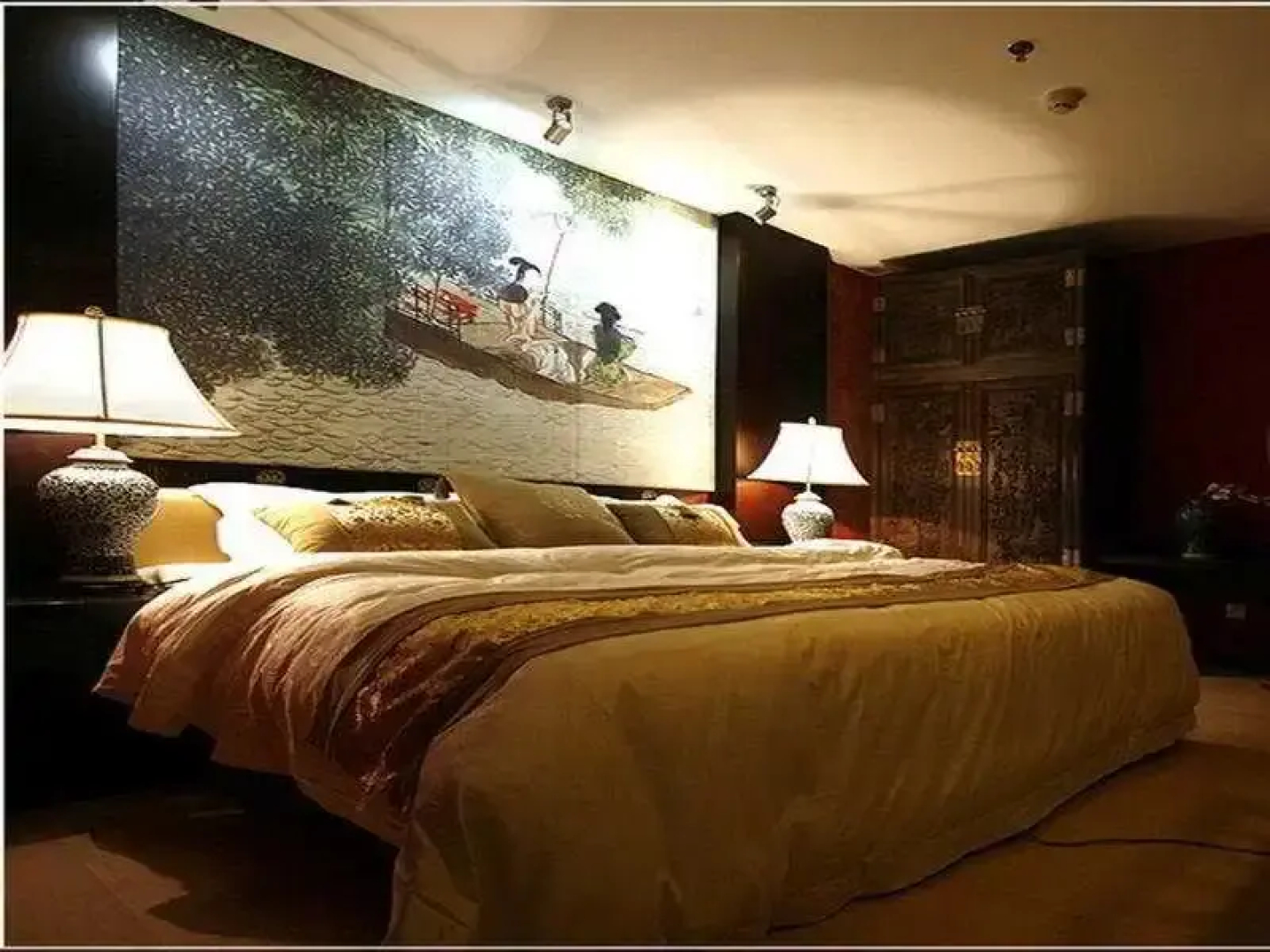 Chateau L'Act Hotel