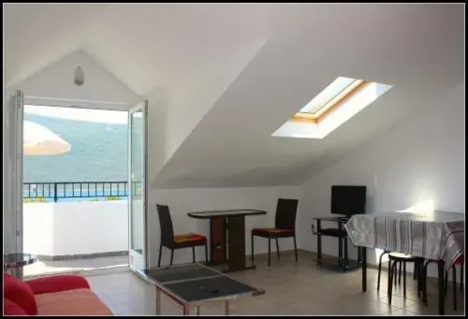 Montra Apartments