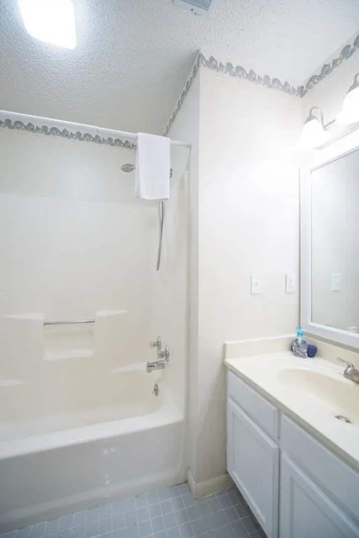 27 Mariners Cay