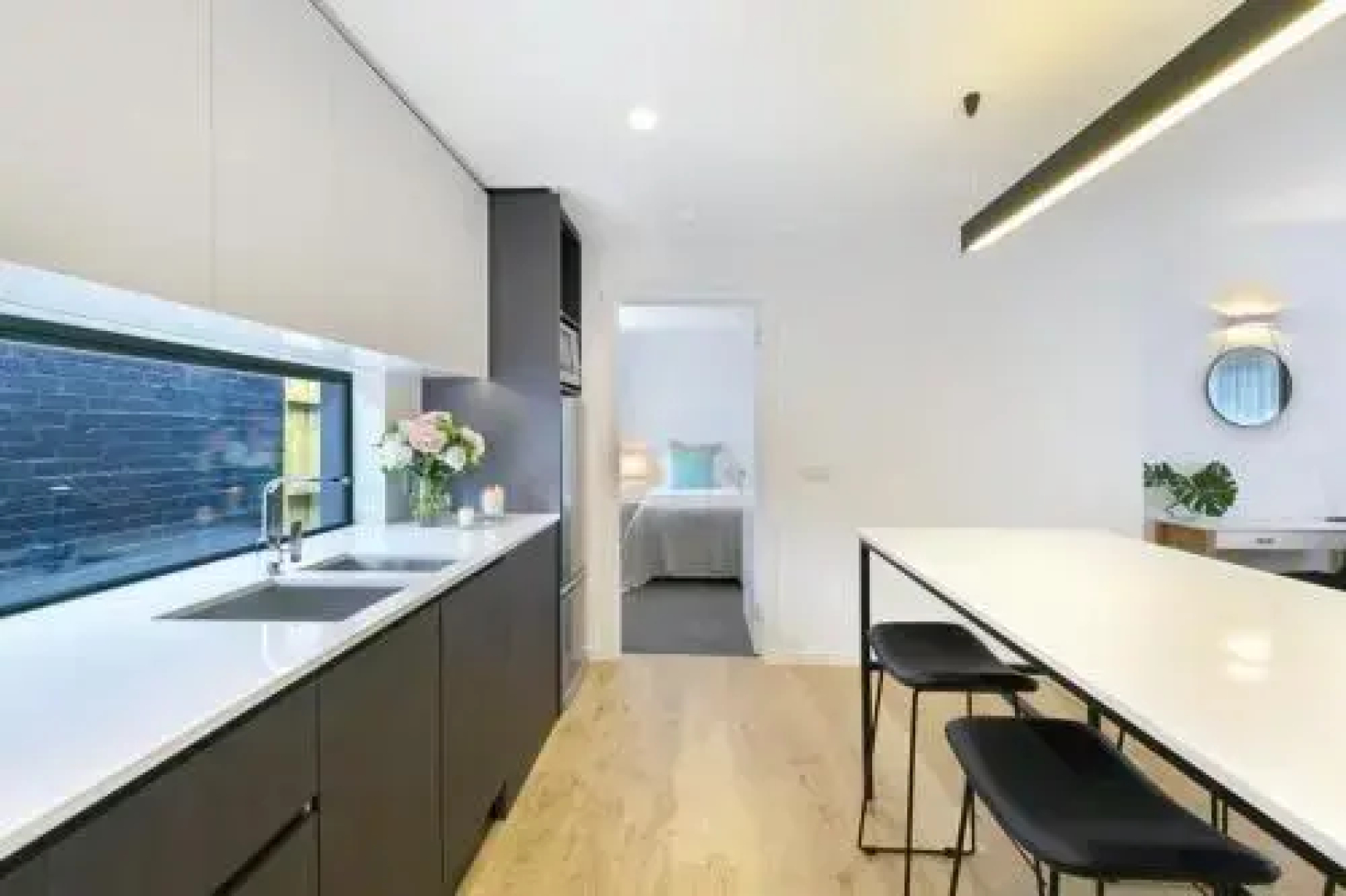 Lakes Edge Apartments