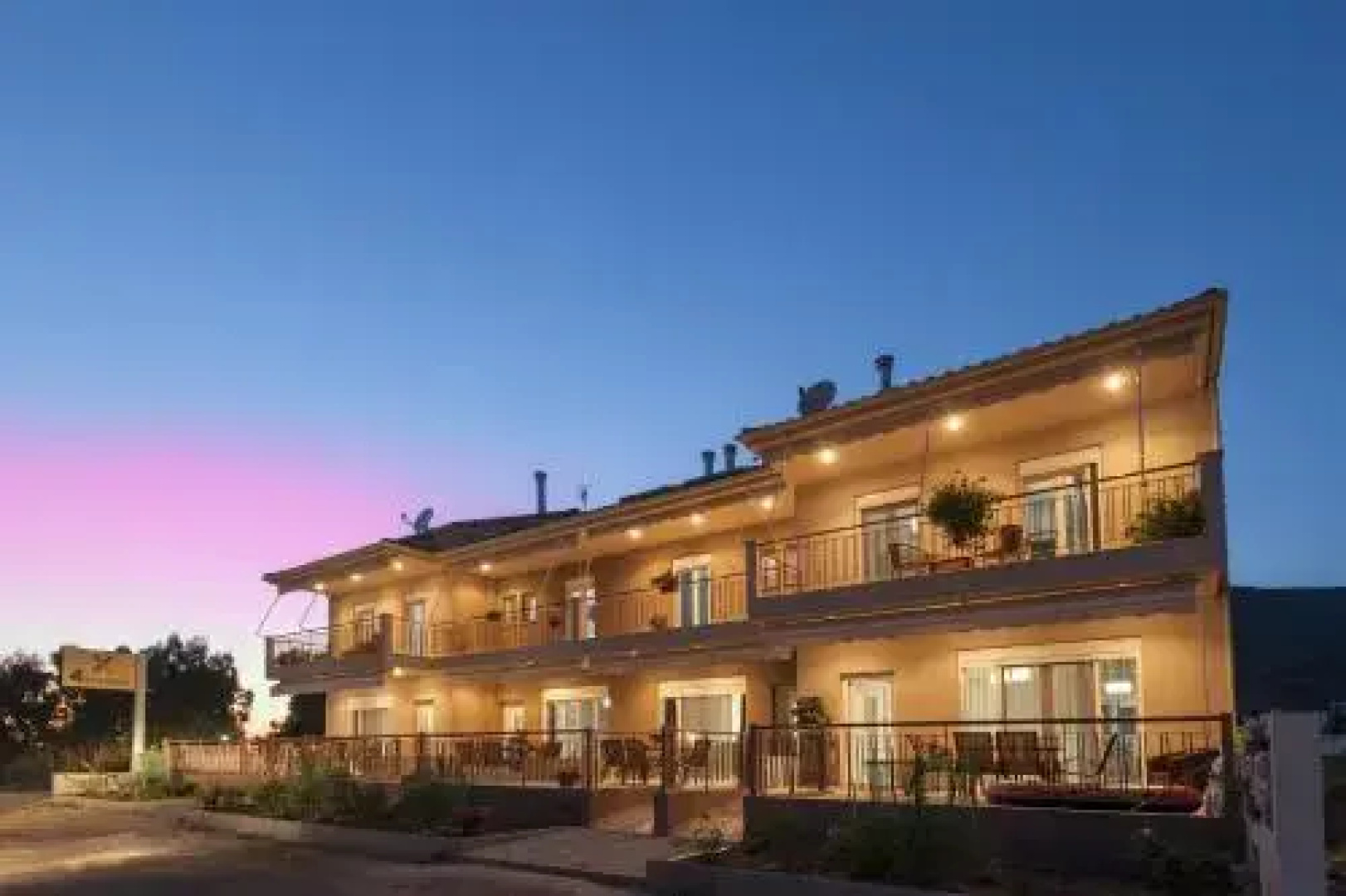 4 Seasons Villas