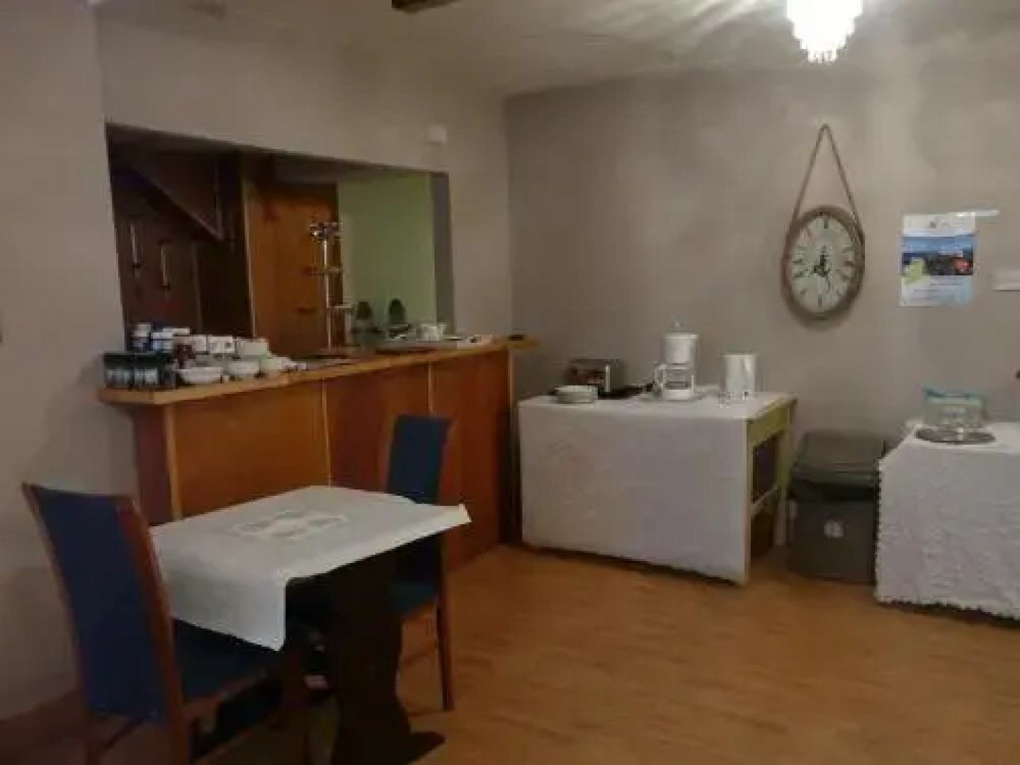 The Country Roads Inn