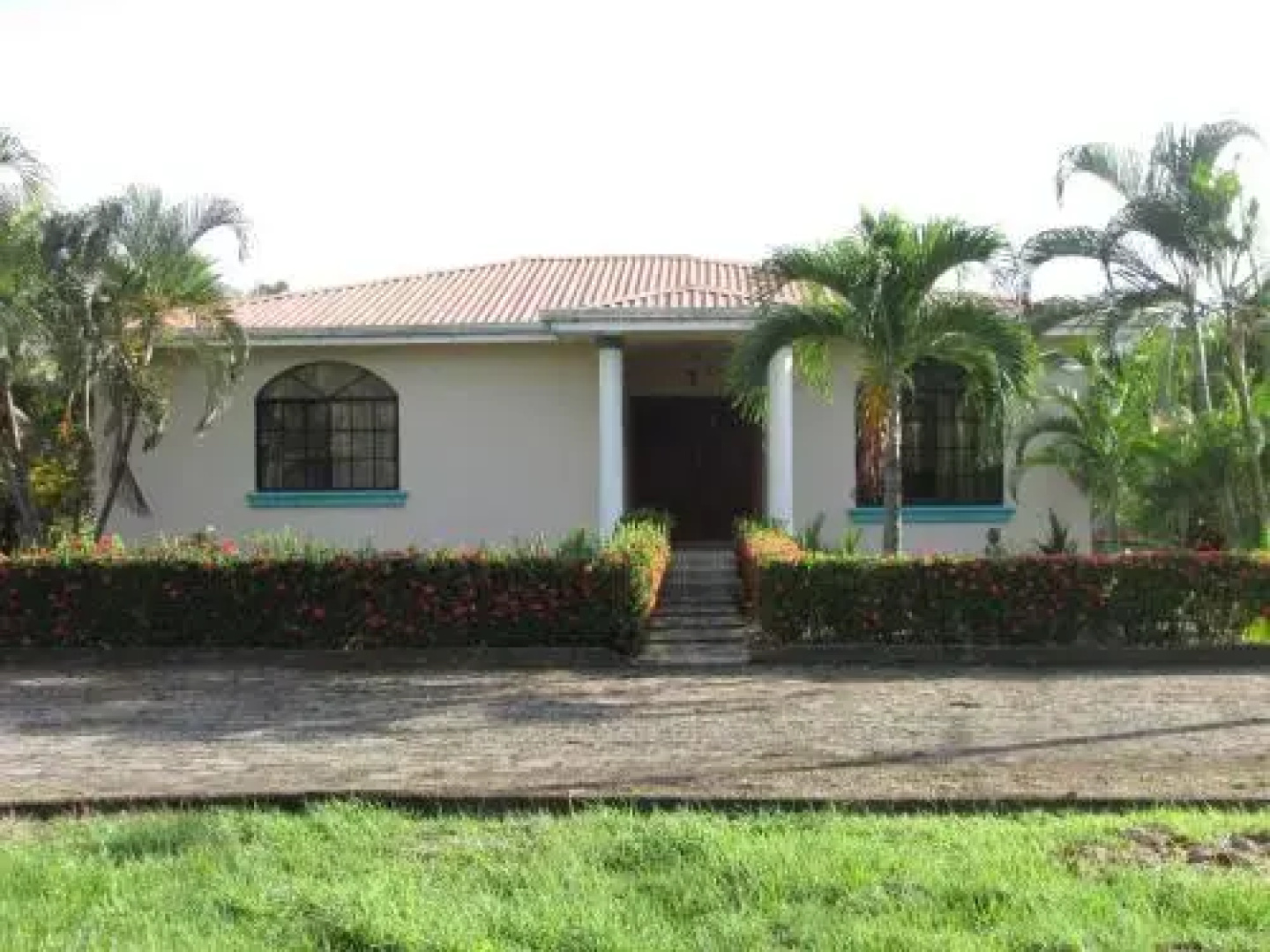Tela Shores Plantation Beach House