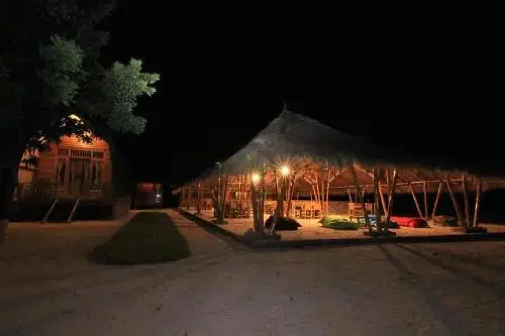 Layar Beach Bungalow