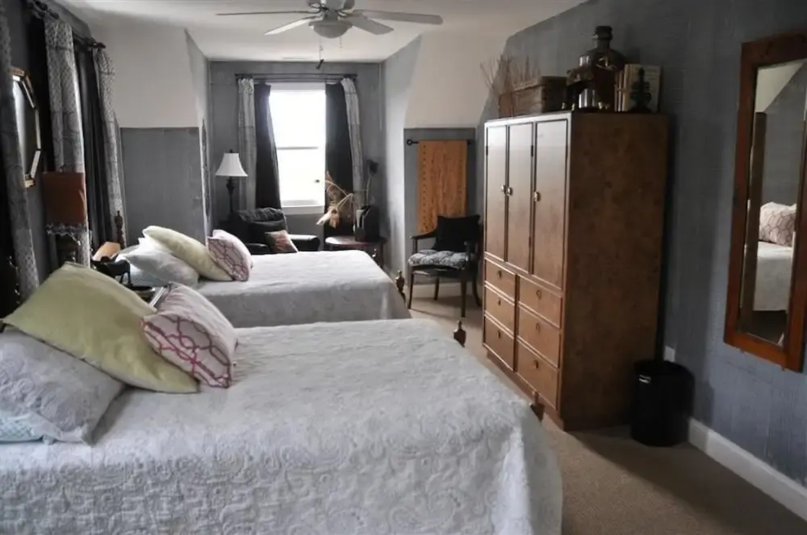 165 Giraffic Park 4 Br home by RedAwning