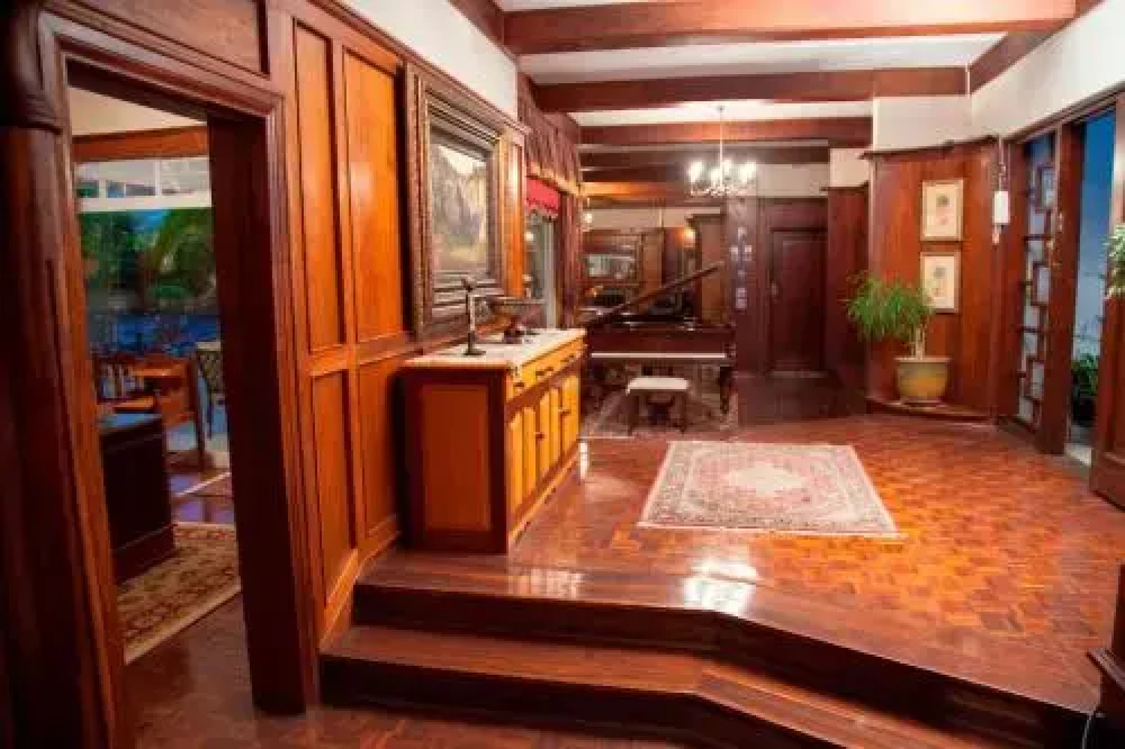 Elizabeths Manor