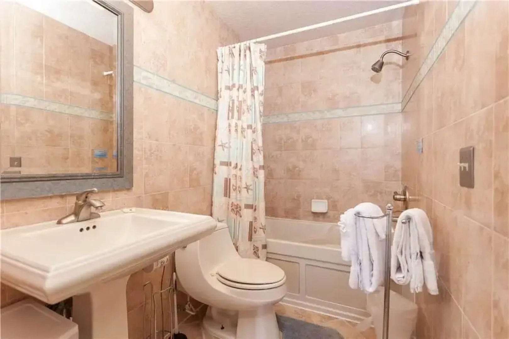 Summerhouse 408 by Vacation Rental Pros