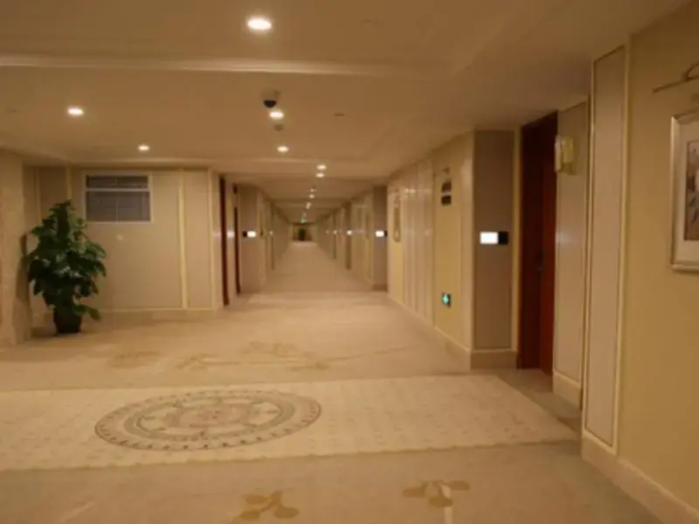 Lianyungang Hua Guo Mountain International Hotel