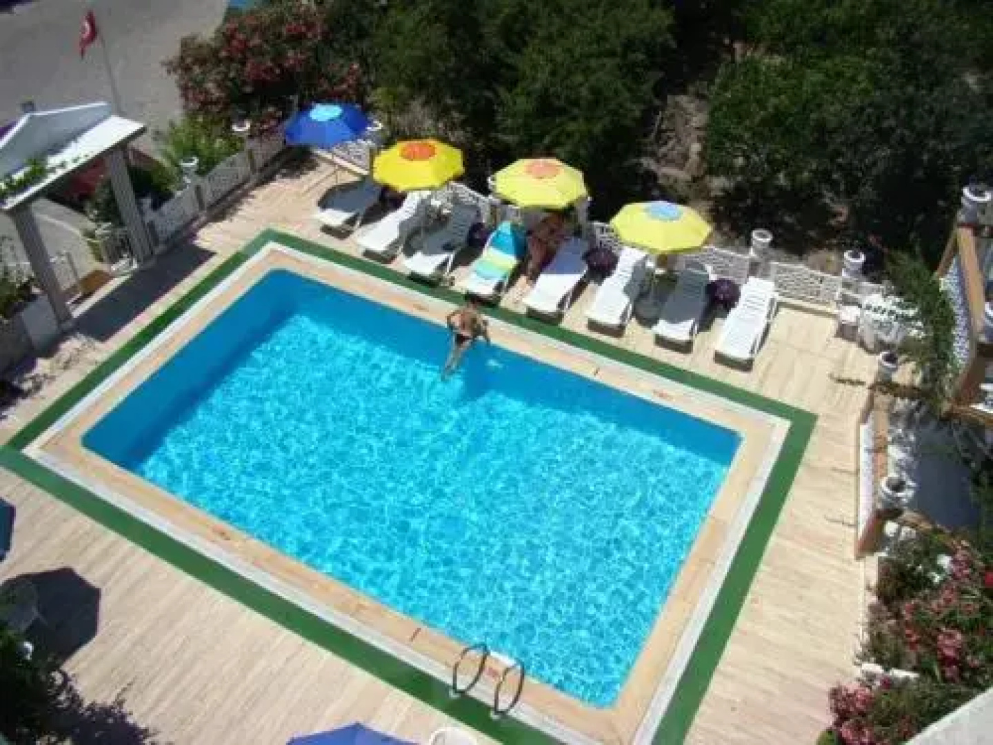 Paradise Apart Otel