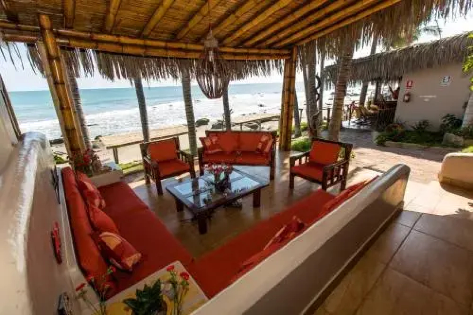 Casa de Playa Bungalows & Restaurant