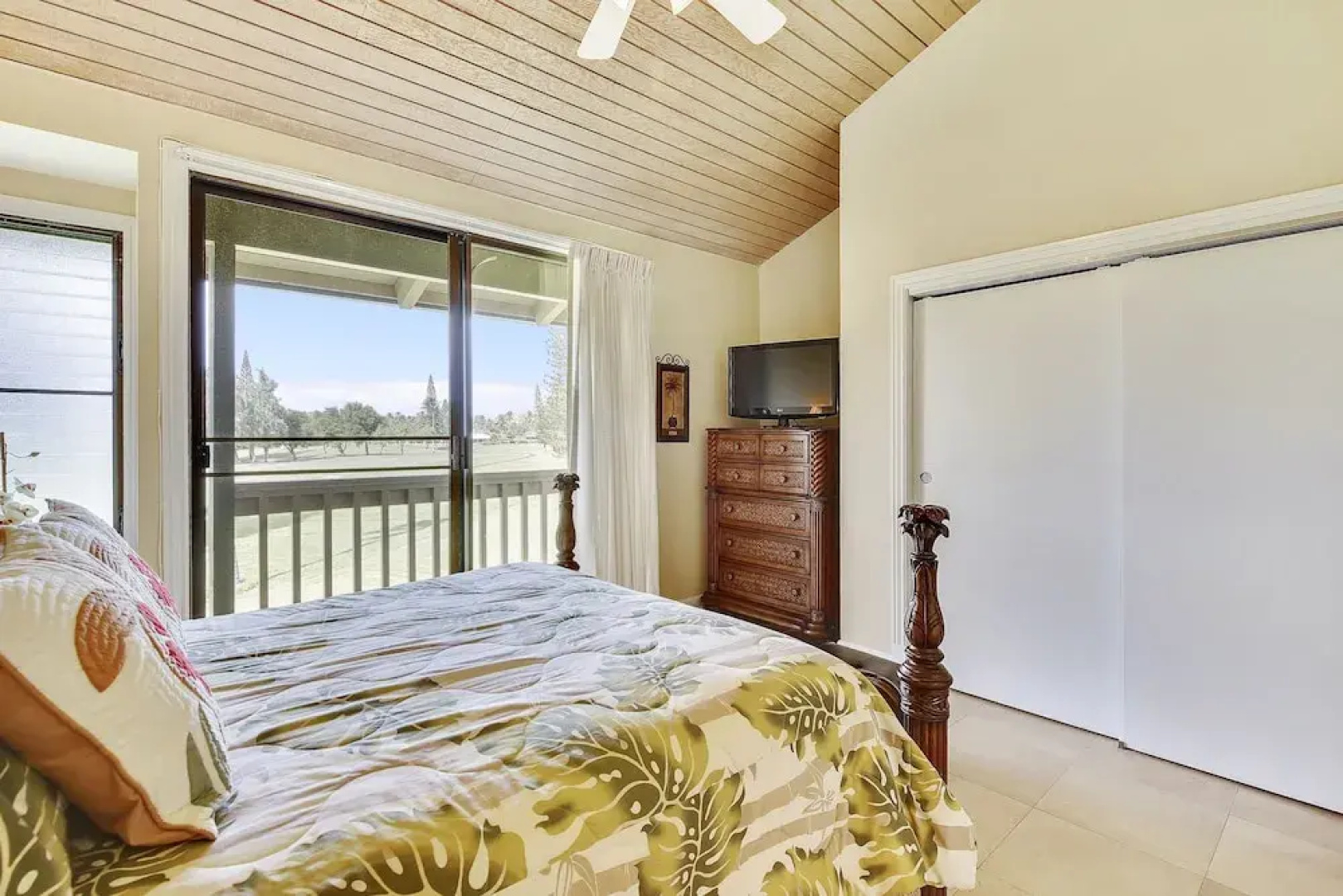 White Ginger Turtle Bay - 3 Br Condo
