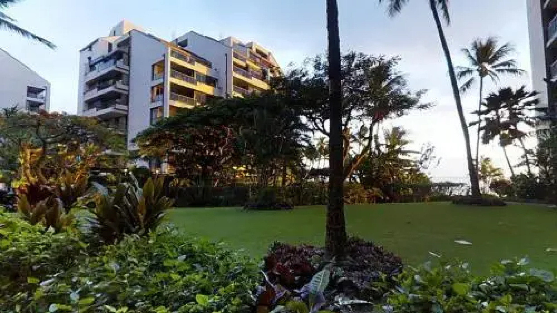 Valley Isle Resort #901 (MAUI) by RedAwning