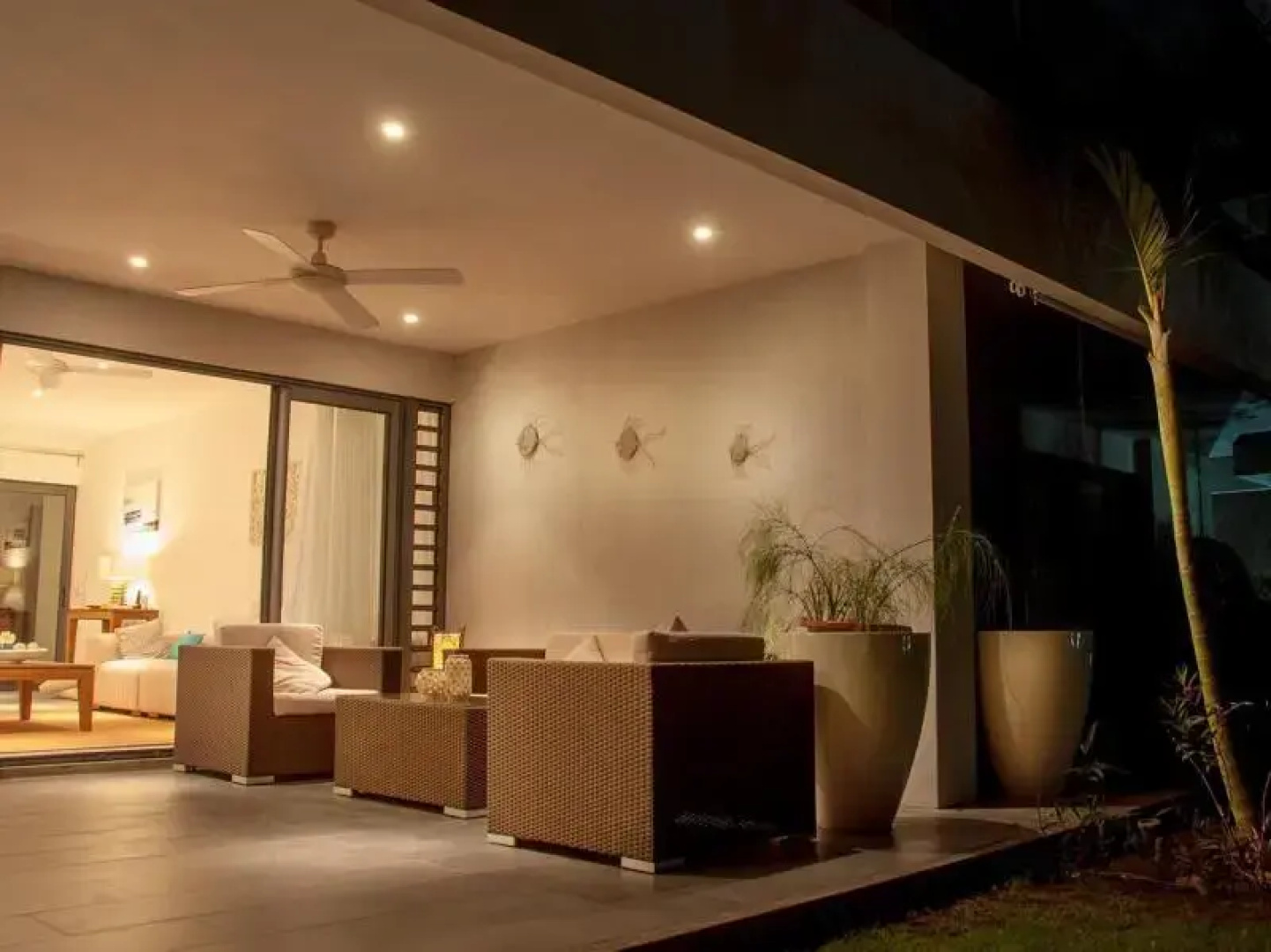 Leora Beach Luxury Suite by Dream Escapes